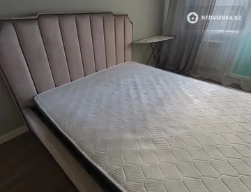 2-комнатная квартира, этаж 3 из 10, 55 м², миниатюра 5