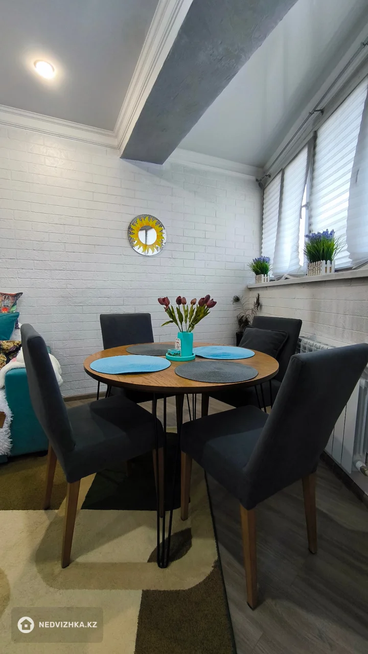 3-комнатная квартира, этаж 8 из 9, 70 м², фотография 2