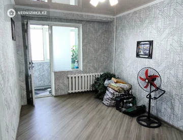3-комнатная квартира, этаж 8 из 9, 70 м², миниатюра 12
