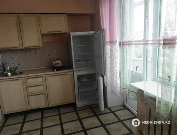 1-комнатная квартира, этаж 5 из 5, 42 м², На длительный срок, миниатюра 4