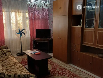 2-комнатная квартира, этаж 2 из 5, 50 м², На длительный срок, миниатюра 7