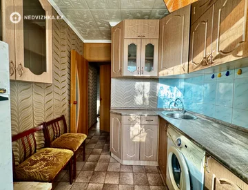 3-комнатная квартира, этаж 3 из 5, 64 м², миниатюра 12