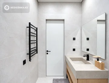 4-комнатная квартира, этаж 2 из 4, 150 м², миниатюра 5