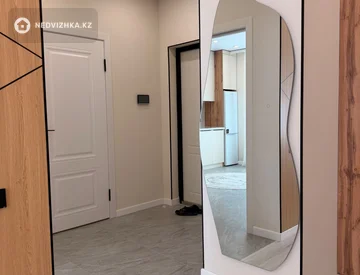 1-комнатная квартира, этаж 12 из 12, 42 м², миниатюра 10