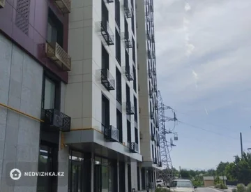 3-комнатная квартира, этаж 3 из 12, 117 м², миниатюра 2