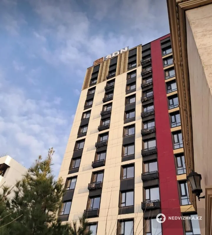 3-комнатная квартира, этаж 3 из 12, 117 м², фотография 3