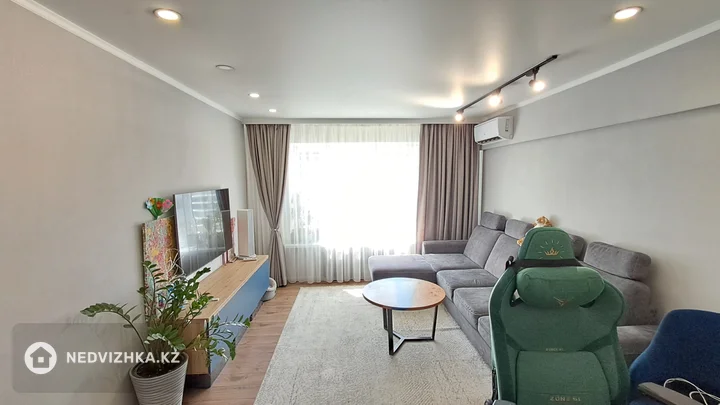 3-комнатная квартира, этаж 5 из 5, 72 м², фотография 2