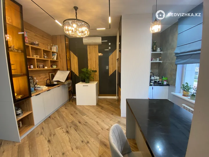 3-комнатная квартира, этаж 2 из 12, 113 м²