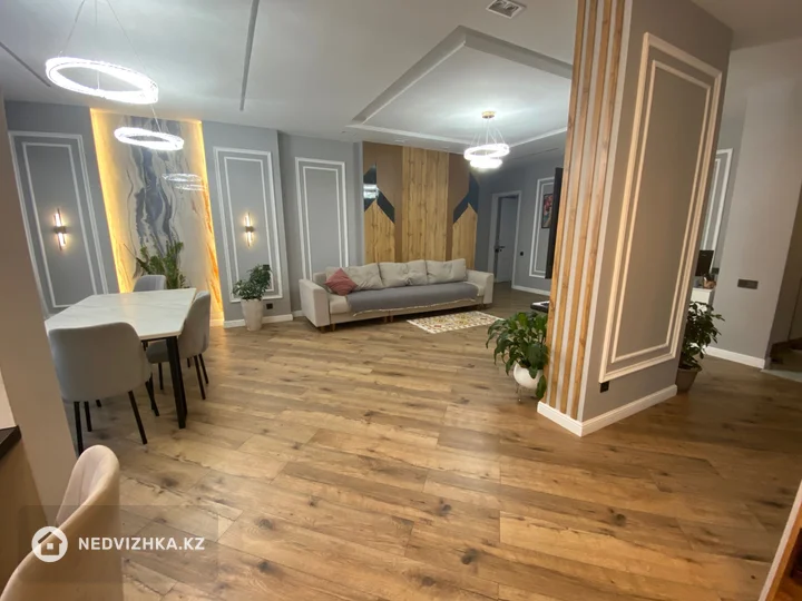 3-комнатная квартира, этаж 2 из 12, 113 м², фотография 4
