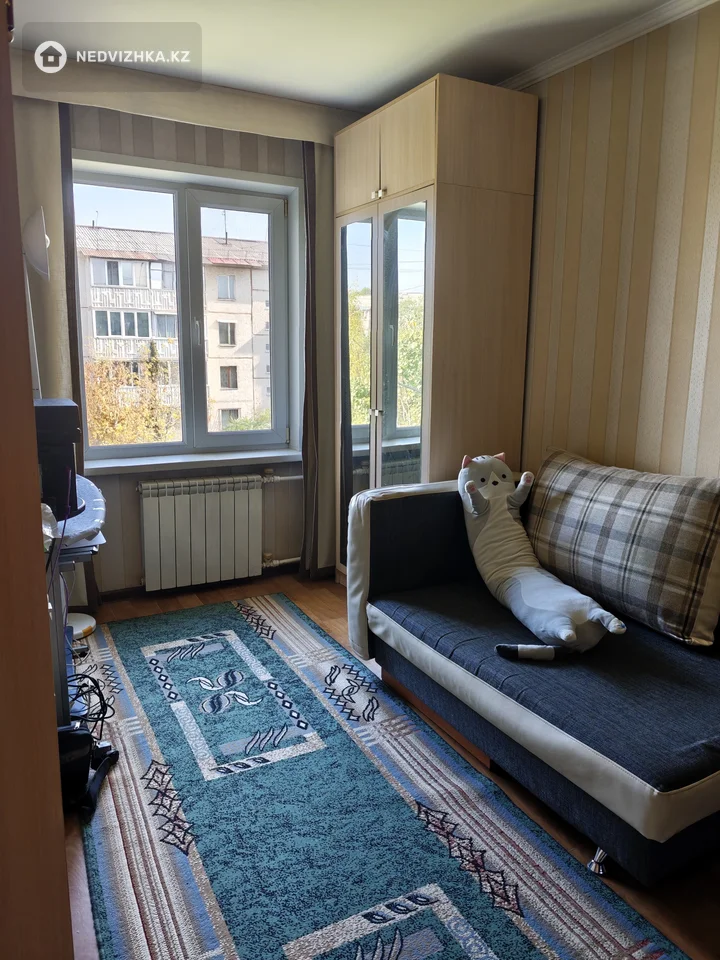 4-комнатная квартира, этаж 4 из 5, 82 м², фотография 5