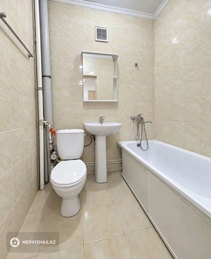 1-комнатная квартира, этаж 4 из 5, 38 м²