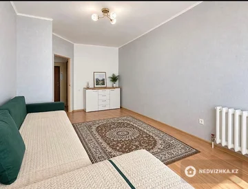 1-комнатная квартира, этаж 4 из 5, 38 м², миниатюра 2