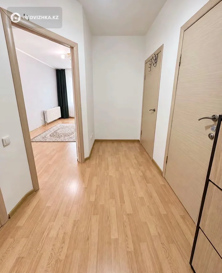 1-комнатная квартира, этаж 4 из 5, 38 м², фотография 4