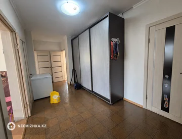 3-комнатная квартира, этаж 2 из 9, 97 м², миниатюра 1
