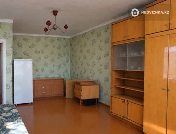 1-комнатная квартира, этаж 4 из 5, 36 м², миниатюра 4