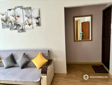 2-комнатная квартира, этаж 2 из 5, 43 м², миниатюра 1