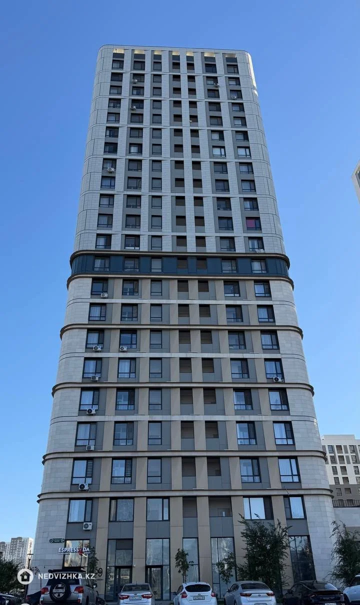 4-комнатная квартира, этаж 11 из 18, 91 м², фотография 3