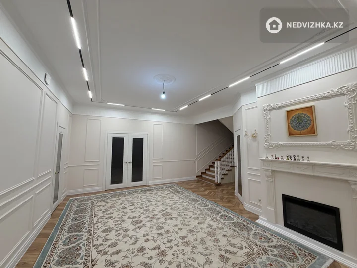 7-комнатный дом, 30 соток, 403 м², фотография 5