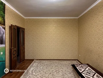 3-комнатная квартира, этаж 5 из 5, 67 м², миниатюра 2