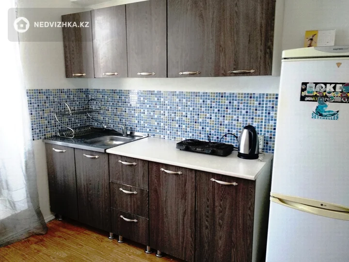 1-комнатная квартира, этаж 4 из 4, 37 м², фотография 3