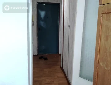 1-комнатная квартира, этаж 4 из 4, 37 м², миниатюра 6