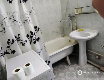 1-комнатная квартира, этаж 4 из 4, 37 м², миниатюра 12
