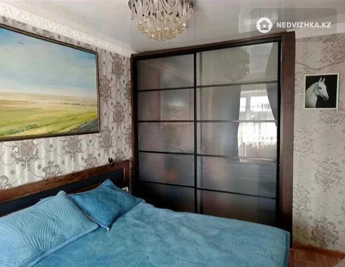 4-комнатная квартира, этаж 4 из 5, 78 м², фотография 2