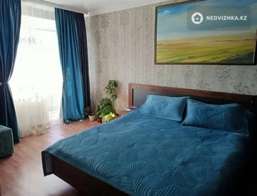 4-комнатная квартира, этаж 4 из 5, 78 м², миниатюра 1