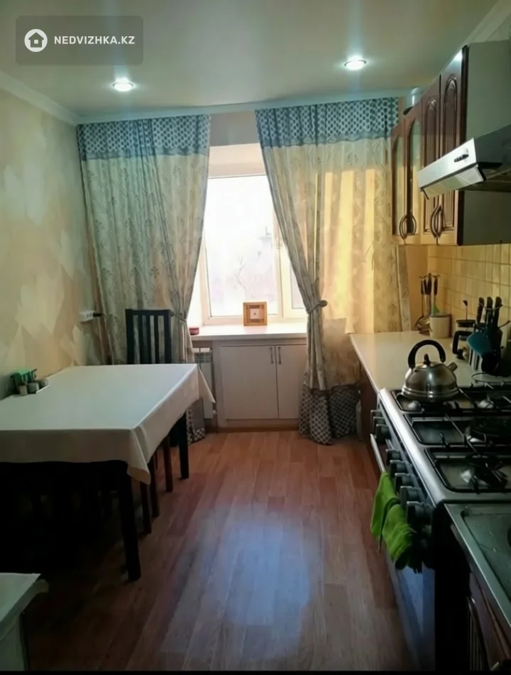 4-комнатная квартира, этаж 4 из 5, 78 м², фотография 4
