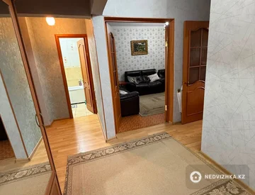 3-комнатная квартира, этаж 4 из 5, 62 м², миниатюра 2