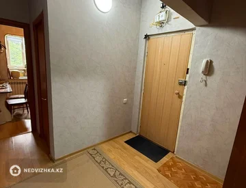 3-комнатная квартира, этаж 4 из 5, 62 м², миниатюра 3