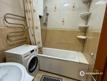3-комнатная квартира, этаж 4 из 5, 62 м², миниатюра 10