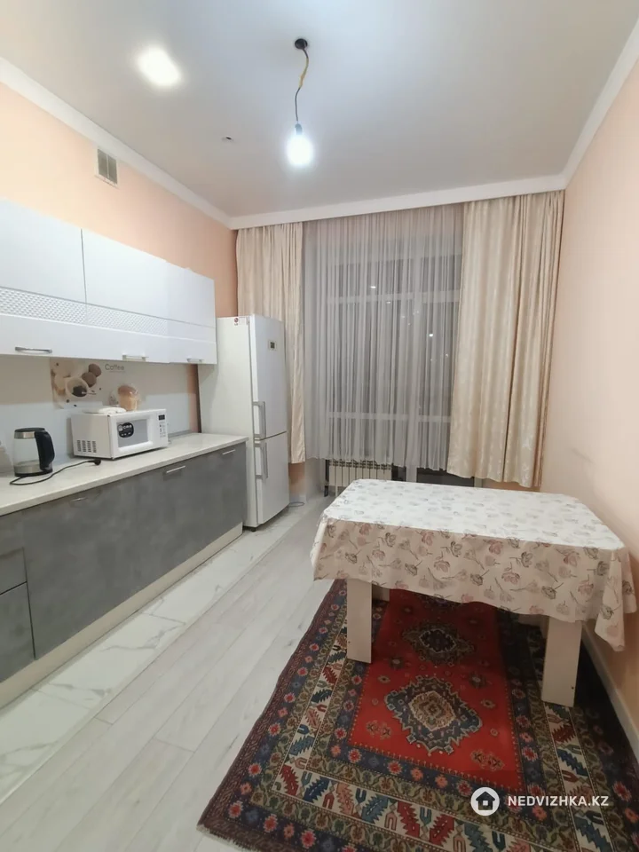 1-комнатная квартира, этаж 3 из 9, 45 м², На длительный срок, фотография 3