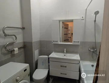 1-комнатная квартира, этаж 3 из 9, 45 м², На длительный срок, миниатюра 4