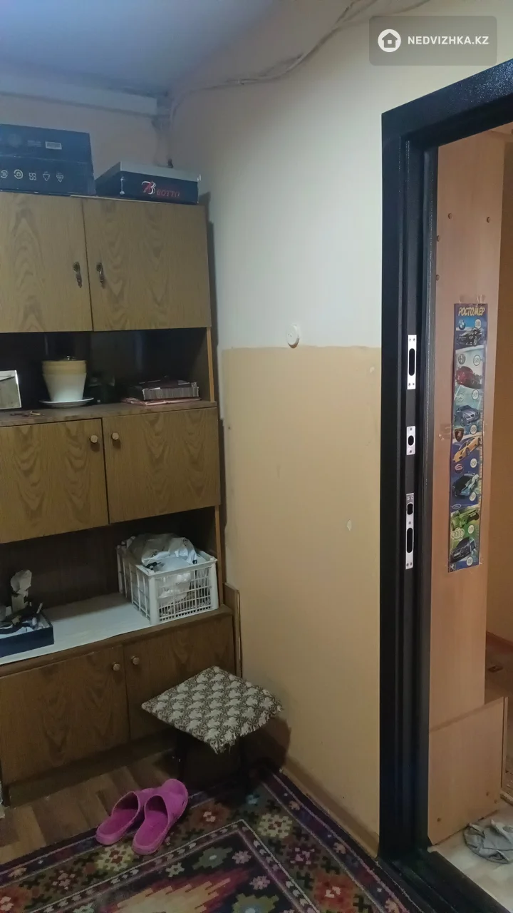 4-комнатная квартира, этаж 3 из 5, 80 м², фотография 2