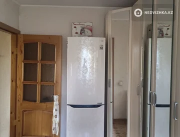 4-комнатная квартира, этаж 3 из 5, 80 м², миниатюра 6