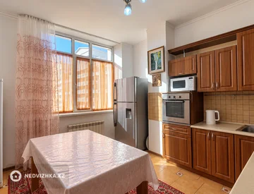 3-комнатная квартира, этаж 9 из 12, 121 м², миниатюра 2