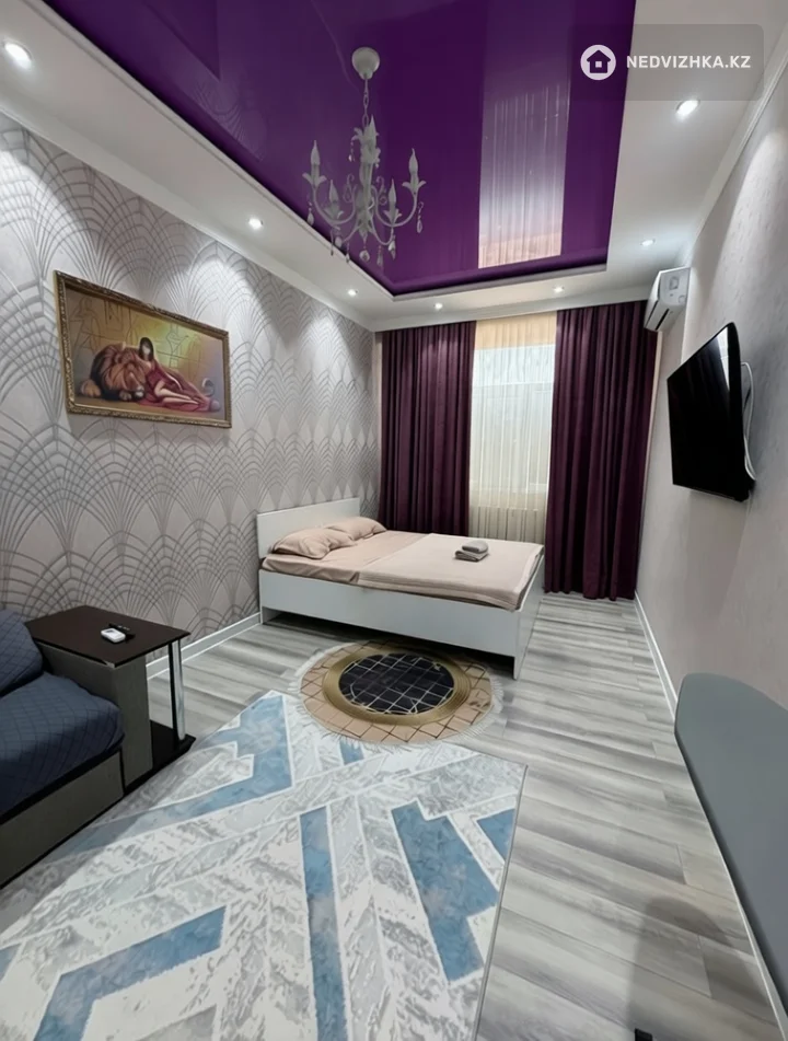 1-комнатная квартира, этаж 11 из 20, 55 м², Посуточно, фотография 3