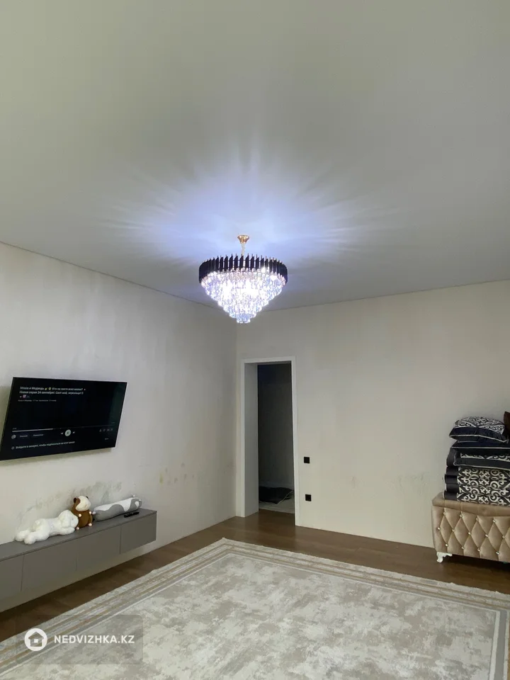 3-комнатная квартира, этаж 1 из 5, 106 м², фотография 5