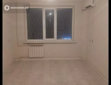 3-комнатная квартира, этаж 3 из 5, 60 м², На длительный срок, миниатюра 2
