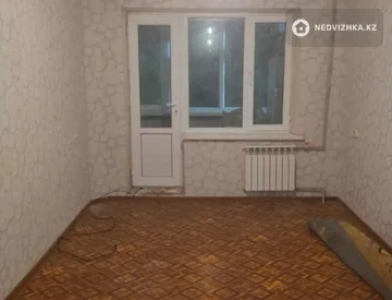 3-комнатная квартира, этаж 3 из 5, 60 м², На длительный срок, миниатюра 3