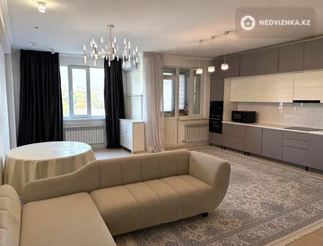 4-комнатная квартира, этаж 7 из 7, 136 м², миниатюра 2