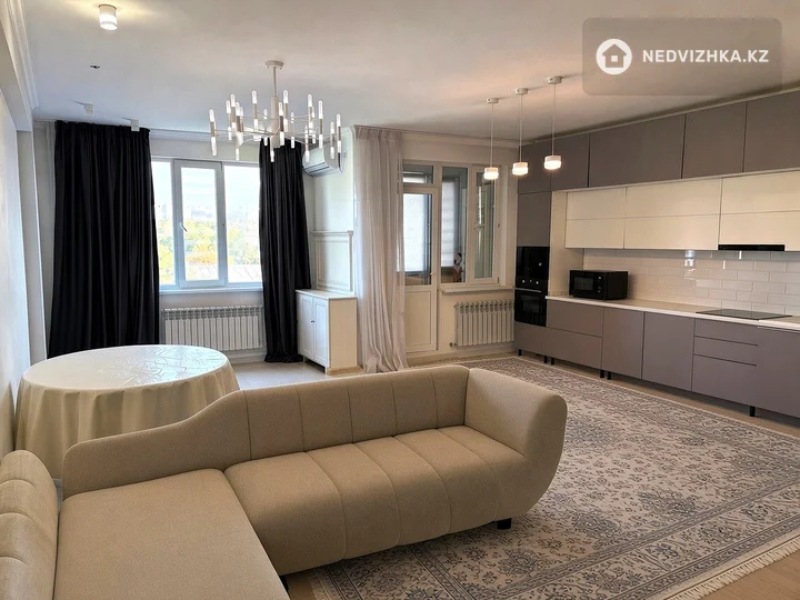 4-комнатная квартира, этаж 7 из 7, 136 м², фотография 2