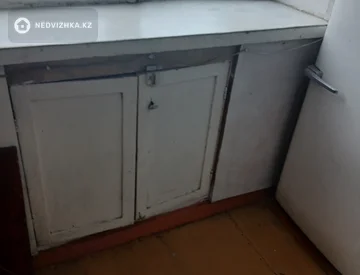 2-комнатная квартира, этаж 4 из 5, 31 м², миниатюра 2