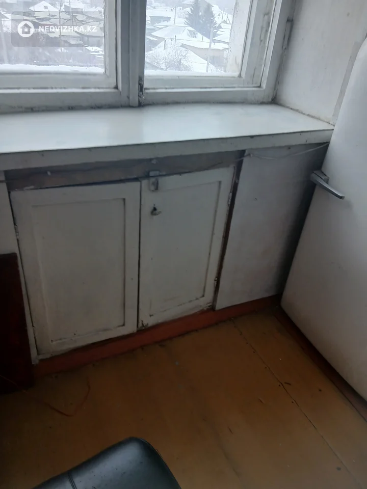 2-комнатная квартира, этаж 4 из 5, 31 м², фотография 2