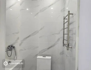 2-комнатная квартира, этаж 6 из 17, 47 м², миниатюра 10