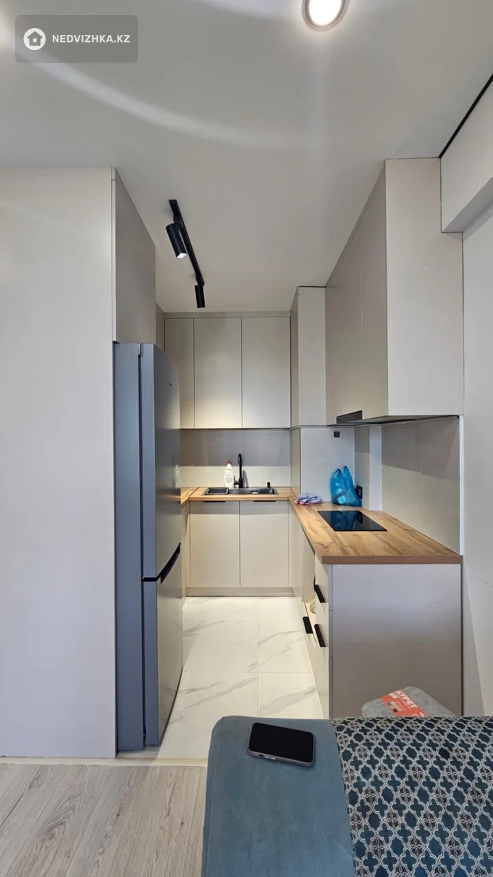 2-комнатная квартира, этаж 6 из 17, 47 м², фотография 3