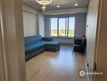 2-комнатная квартира, этаж 6 из 17, 47 м², миниатюра 5