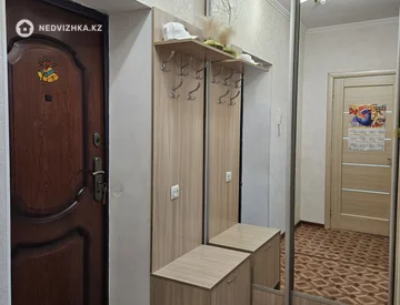 1-комнатная квартира, этаж 3 из 5, 43 м², миниатюра 2