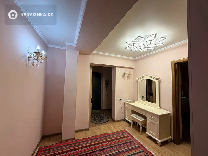 3-комнатная квартира, этаж 9 из 9, 76 м², На длительный срок, фотография 4